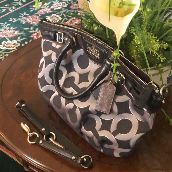 Coach handbag - Picture 3 of 16